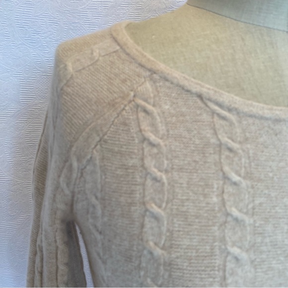 Pure cashmere S crewneck cable sweater - Picture 5 of 6